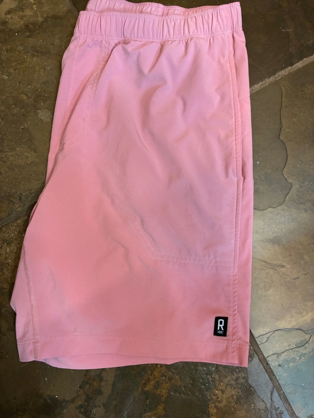 Rhone Essentials training shorts men’s size Medium 7” inseam-light pink - Picture 3 of 6